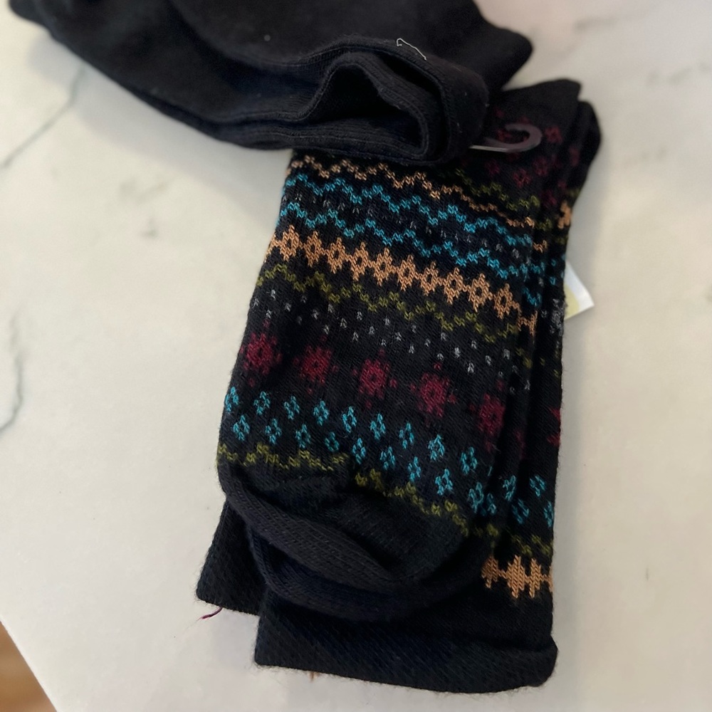Hue Boot Socks 2 pairs pattern and black/ one size fits most NWT